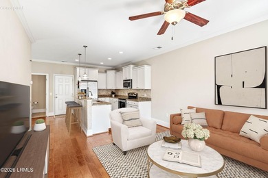 Move-In Ready, Low-Maintenance Living in a Gated Waterfront - photo 5