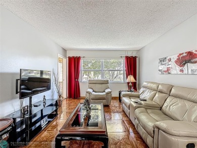 Lake Condo For Sale in Lauderdale Lakes, Florida