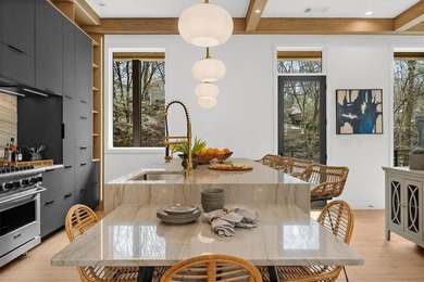 Exceptional modern residence in the heart of Buckhead, offering - photo 17