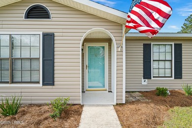 Welcome home to this tastefully renovated quaint ranch-style - photo 6