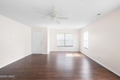 Welcome home to this tastefully renovated quaint ranch-style - photo 8