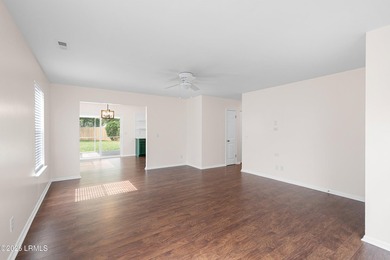 Welcome home to this tastefully renovated quaint ranch-style - photo 10