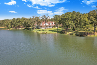 Beautiful Home Sitting On 1 Acre - Lake Home For Sale in Mabank, Texas