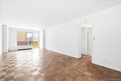Big Terrace, Bigger Potential at the Kennedy House! Welcome to - photo 9