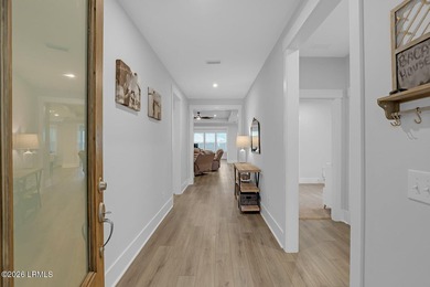 Sharp, stylish, and completely upgraded, this Midpoint at New - photo 5