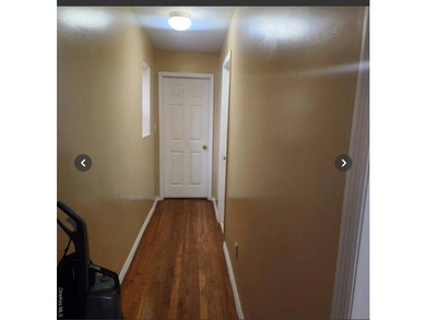 Newer construction. Only 20 years old with modern appliances and - photo 11