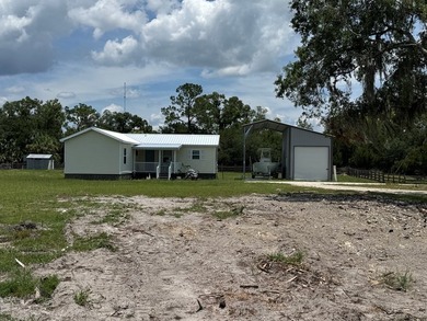 2 Bedroom 2 Bath Custom Home on 11.92 Acres w/Gated entry - photo 33