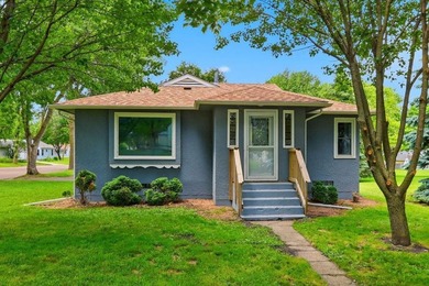 Cute one story bungalow in Winsted sits on an extra large corner - photo 1