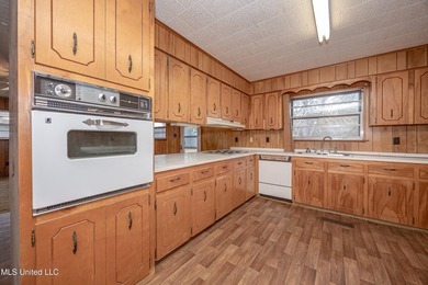 Coastal living meets DOWNTOWN CONVENIENCE IN THE HEART OF OCEAN - photo 14