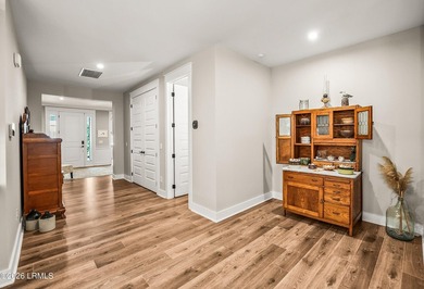 Welcome to 125 Carolina Oaks in the highly desirable Four - photo 3