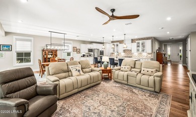 Welcome to 125 Carolina Oaks in the highly desirable Four - photo 4