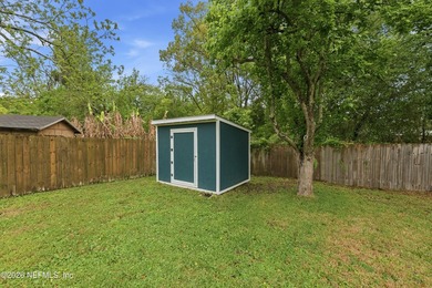 Experience refined living in this meticulously maintained - photo 26