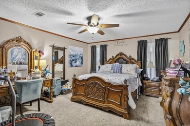 Wow! This Beautifully landscaped home has 3 bedrooms 2 baths - photo 27