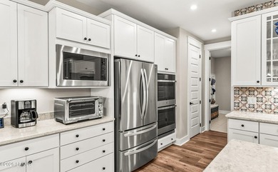 Welcome to 125 Carolina Oaks in the highly desirable Four - photo 8