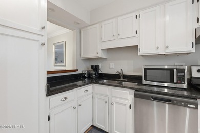 Updated 2BR/2.5BA villa in a convenient mid-island location - photo 9