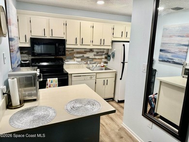A perfect place with LOW HOA fees in the highly sought after - photo 4