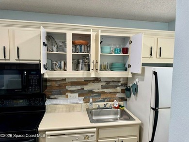 A perfect place with LOW HOA fees in the highly sought after - photo 5