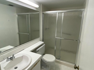 Spacious 2 BR / 2 Bath unit, in all age gated community. Lease - photo 11