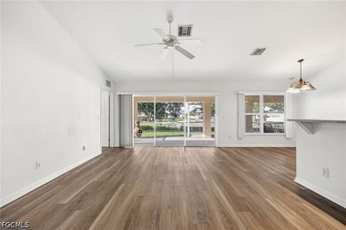 Welcome home to this beautifully maintained 3-bedroom + den - photo 12