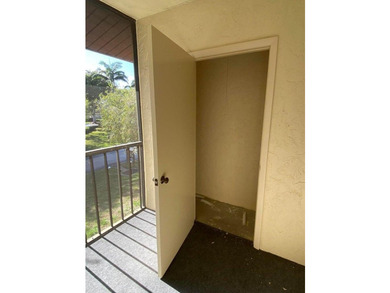 Spacious 2 BR / 2 Bath unit, in all age gated community. Lease - photo 15