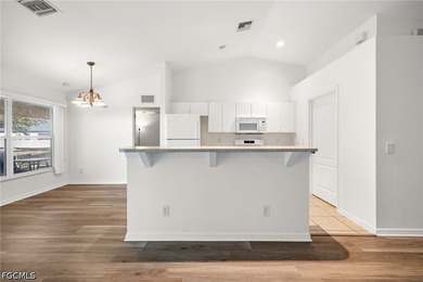 Welcome home to this beautifully maintained 3-bedroom + den - photo 16