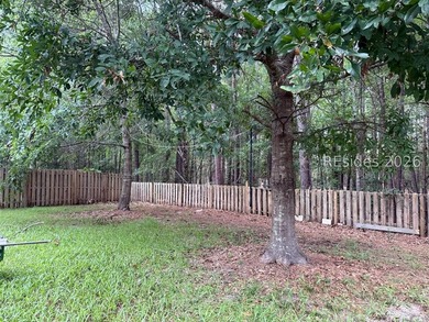 Warm and welcoming 4-bedroom home in a prime Bluffton location - photo 19