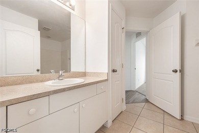Welcome home to this beautifully maintained 3-bedroom + den - photo 30