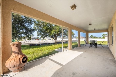 Welcome home to this beautifully maintained 3-bedroom + den - photo 34