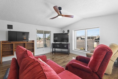 Move-in ready and fully furnished 2 bed, 2 bath home on a - photo 4