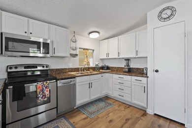 Move-in ready and fully furnished 2 bed, 2 bath home on a - photo 10