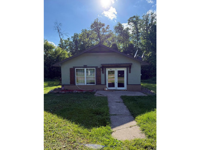 Rare opportunity to own three separate single family homes on - photo 17