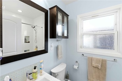 Welcome to 618 W 21st Street, a beautifully upgraded 2-bedroom - photo 22