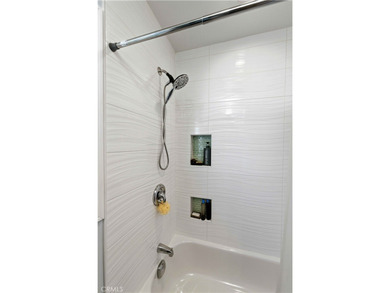 Welcome to 618 W 21st Street, a beautifully upgraded 2-bedroom - photo 23