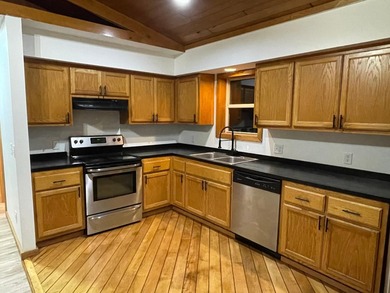 Rare opportunity to own three separate single family homes on - photo 23