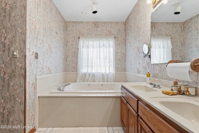 Welcome to 918 N Country Club Lane - a beautifully maintained - photo 26