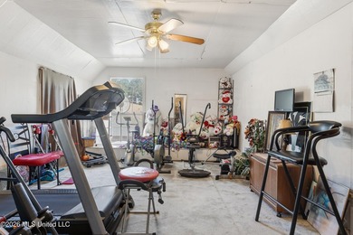 Welcome to 918 N Country Club Lane - a beautifully maintained - photo 32