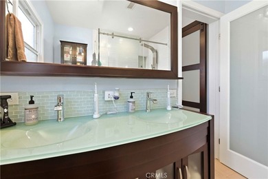 Welcome to 618 W 21st Street, a beautifully upgraded 2-bedroom - photo 32