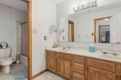 Welcome to 918 N Country Club Lane - a beautifully maintained - photo 34
