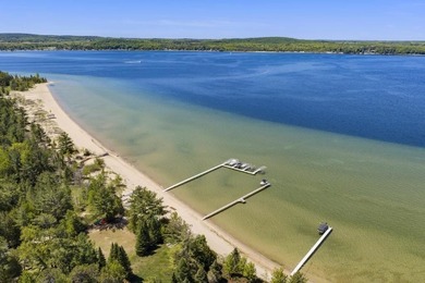 Tucked among 7.2 wooded acres just north of Young State Park - photo 41