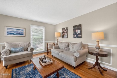 This elegant traditional brick home offers 4 bedrooms and 3.5 - photo 6