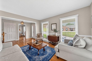 This elegant traditional brick home offers 4 bedrooms and 3.5 - photo 7
