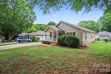 Beautifully renovated, walkable to downtown Belmont, in the - photo 3