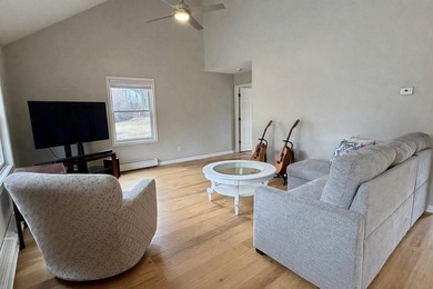 Beautifully remodeled Mackinaw City home just a short walk to - photo 12
