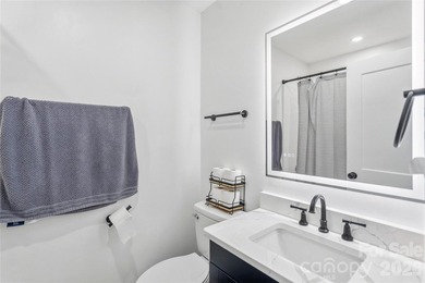 Welcome to luxury living in the highly sought-after Woodbridge - photo 17