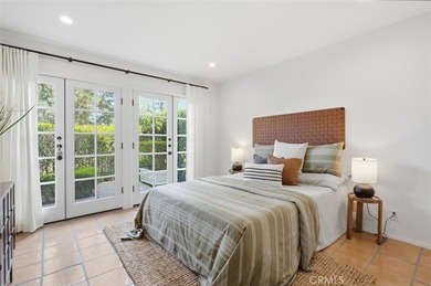 Feel right at home in this timeless Spanish-style condominium - photo 17