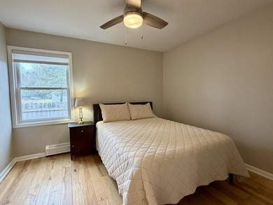 Beautifully remodeled Mackinaw City home just a short walk to - photo 17