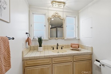 Feel right at home in this timeless Spanish-style condominium - photo 18