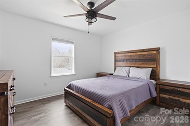 Welcome to luxury living in the highly sought-after Woodbridge - photo 22
