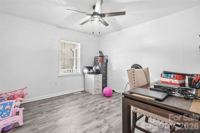 Welcome to luxury living in the highly sought-after Woodbridge - photo 23