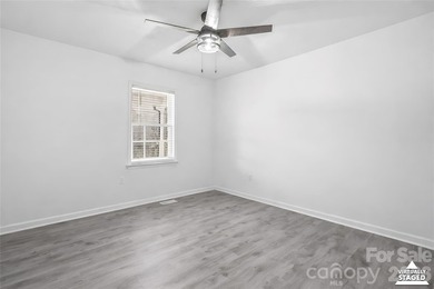 Welcome to luxury living in the highly sought-after Woodbridge - photo 24